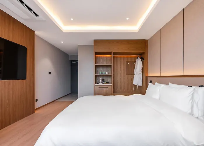 Pohang Yeongildae Beach Hotel